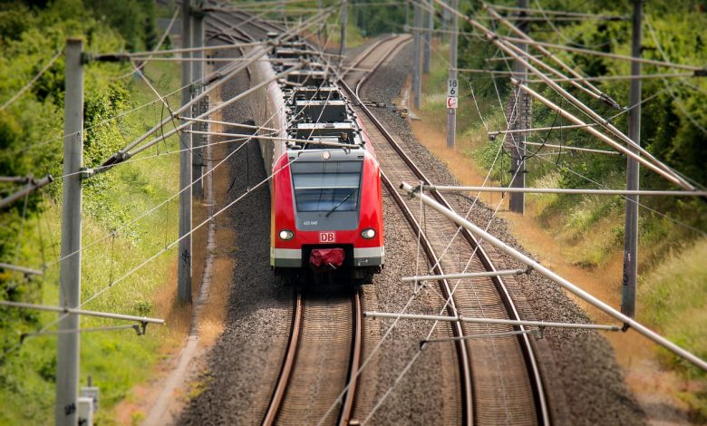 hybrid train