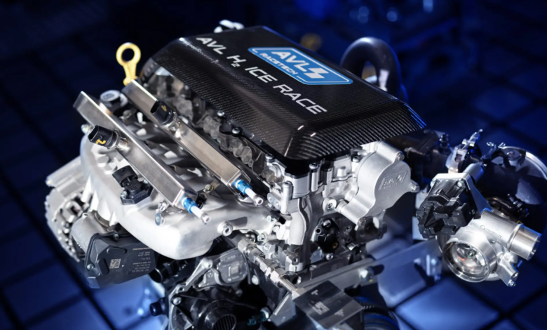 Hydrogen racing engine